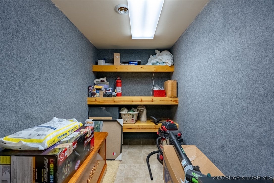 Lake Ozark, Missouri, 65049, United States, 5 Bedrooms Bedrooms, ,5 BathroomsBathrooms,Residential,Active,1990646