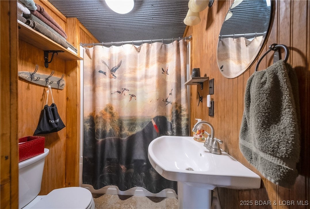 Eldon, Missouri, 65026, United States, 5 Bedrooms Bedrooms, ,3 BathroomsBathrooms,Residential,Active,1790925