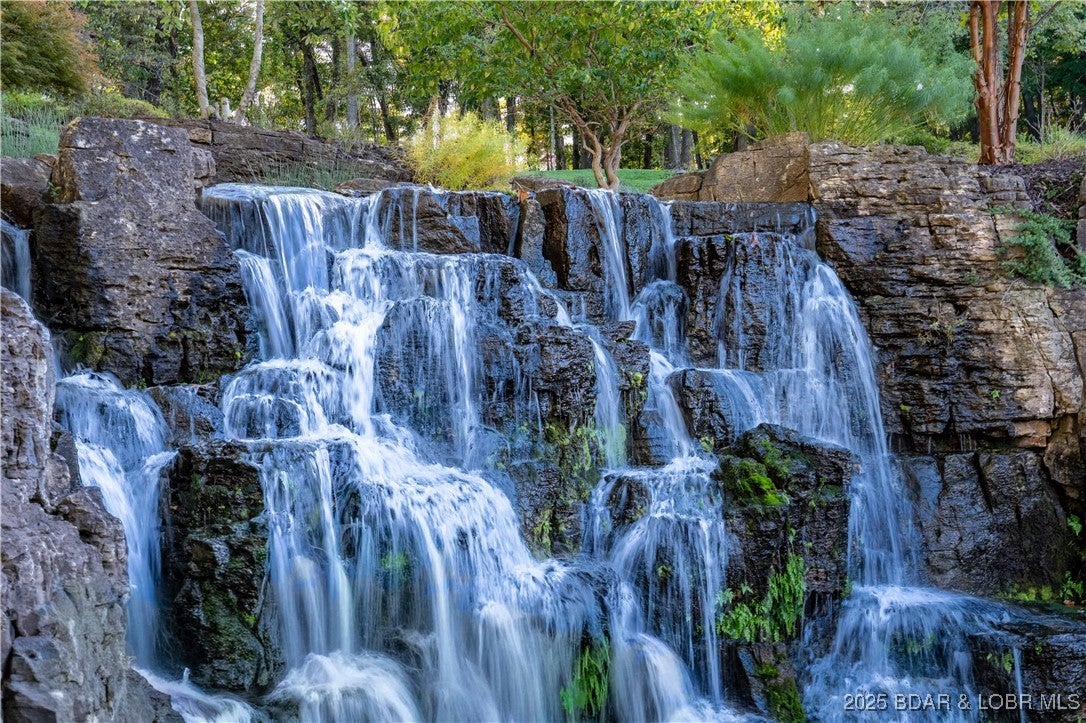 Porto Cima, Missouri, 65079, United States, 5 Bedrooms Bedrooms, ,4 BathroomsBathrooms,Residential,Active,1973370