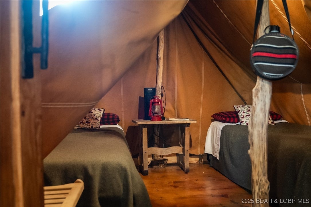 Eldon, Missouri, 65026, United States, 5 Bedrooms Bedrooms, ,3 BathroomsBathrooms,Residential,Active,1790925