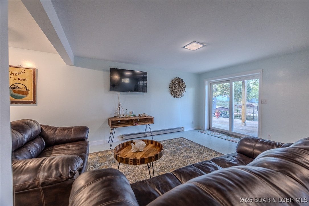 Gravois Mills, Missouri, 65037, United States, 3 Bedrooms Bedrooms, ,3 BathroomsBathrooms,Residential,Active,1945462