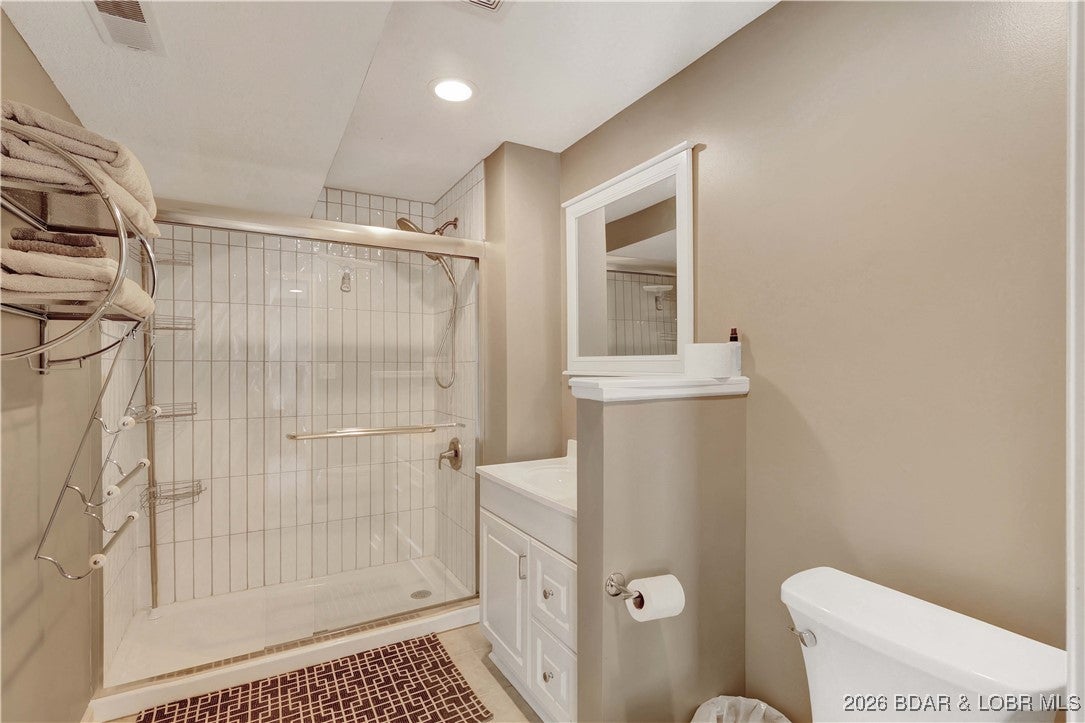 Sunrise Beach, Missouri, 65079, United States, 5 Bedrooms Bedrooms, ,6 BathroomsBathrooms,Residential,Active,2015451