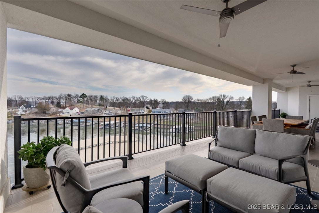 Sunrise Beach, Missouri, 65079, United States, 4 Bedrooms Bedrooms, ,5 BathroomsBathrooms,Residential,Active,2008284