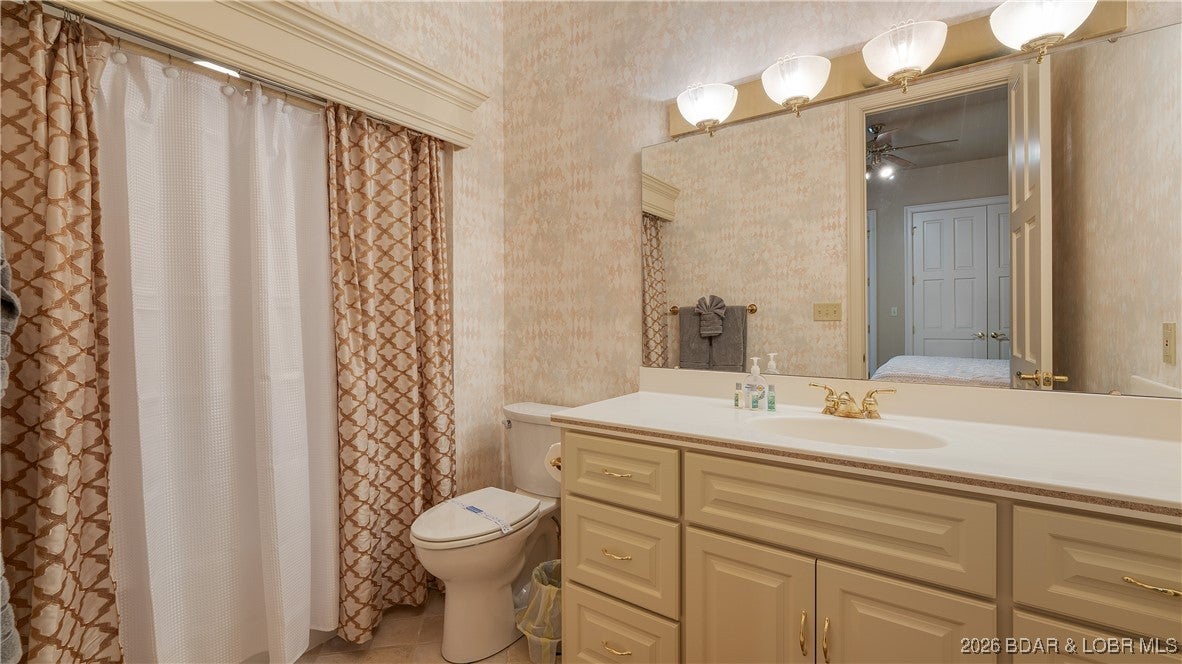 Sunrise Beach, Missouri, 65079, United States, 6 Bedrooms Bedrooms, ,7 BathroomsBathrooms,Residential,Pending,2009370