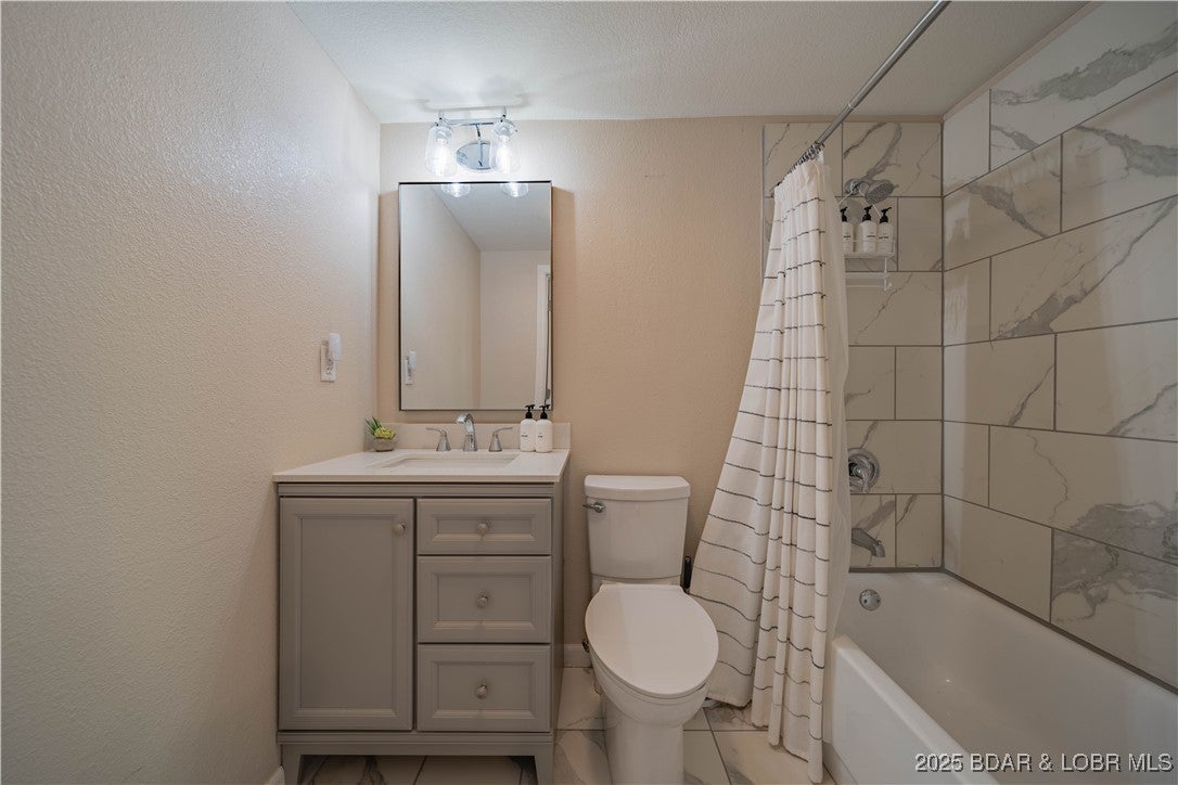 Sunrise Beach, Missouri, 65079, United States, 9 Bedrooms Bedrooms, ,7 BathroomsBathrooms,Residential,Active,1898212