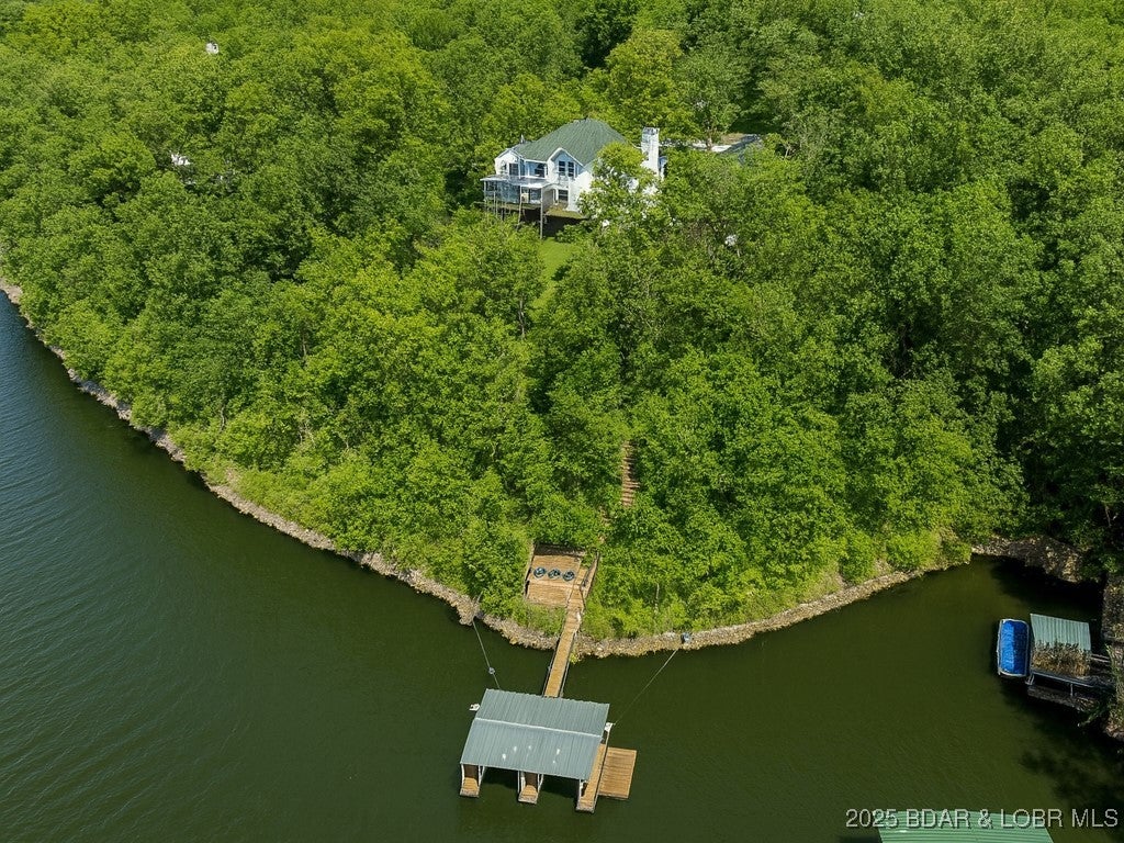 Linn Creek, Missouri, 65052, United States, 7 Bedrooms Bedrooms, ,6 BathroomsBathrooms,Residential,Active,1929474