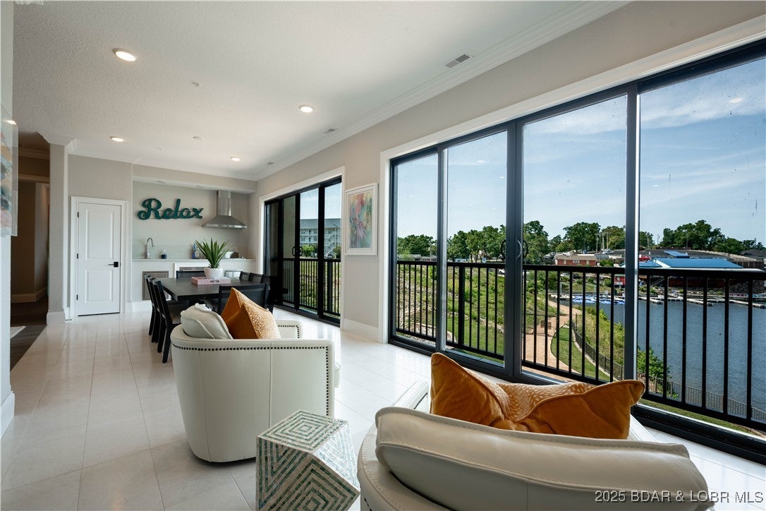 Osage Beach, Missouri, 65065, United States, 4 Bedrooms Bedrooms, ,5 BathroomsBathrooms,Residential,Active,1823963