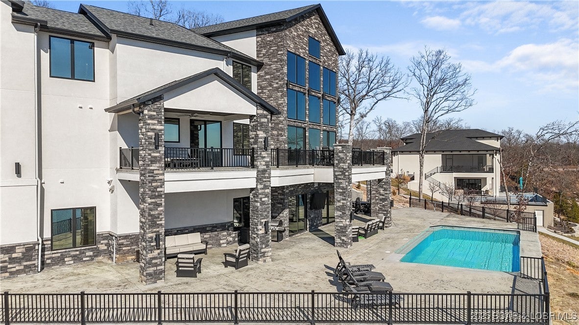 Sunrise Beach, Missouri, 65079, United States, 8 Bedrooms Bedrooms, ,10 BathroomsBathrooms,Residential,Active,1741150