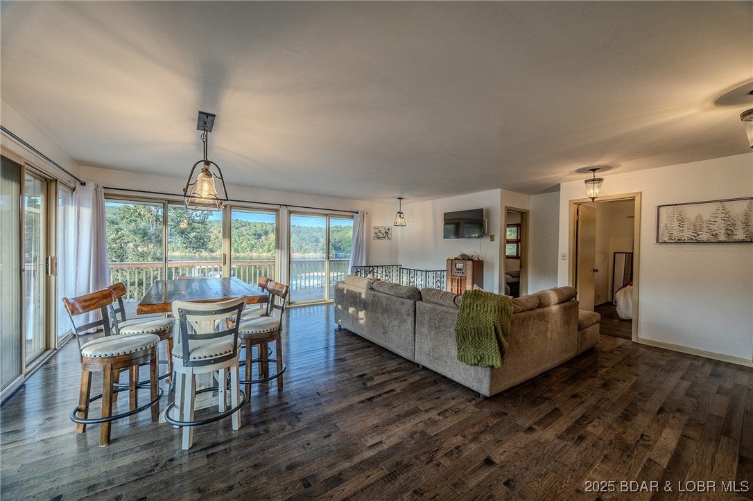 Gravois Mills, Missouri, 65037, United States, 3 Bedrooms Bedrooms, ,3 BathroomsBathrooms,Residential,Active,1945462