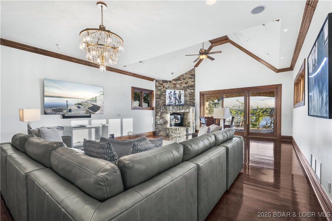 Sunrise Beach, Missouri, 65079, United States, 6 Bedrooms Bedrooms, ,8 BathroomsBathrooms,Residential,Active,1953390