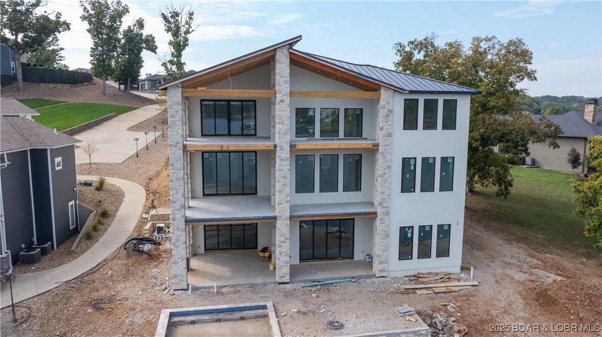 Osage Beach, Missouri, 65065, United States, 6 Bedrooms Bedrooms, ,9 BathroomsBathrooms,Residential,Active,1964478