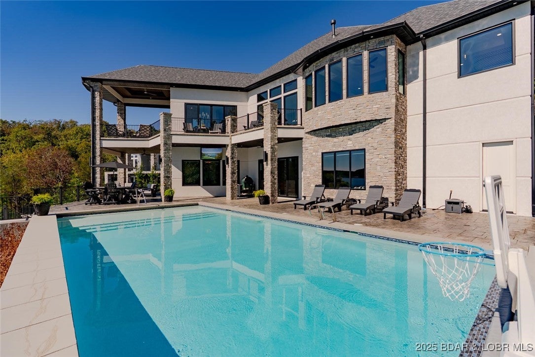 Sunrise Beach, Missouri, 65079, United States, 5 Bedrooms Bedrooms, ,7 BathroomsBathrooms,Residential,Active,1961963