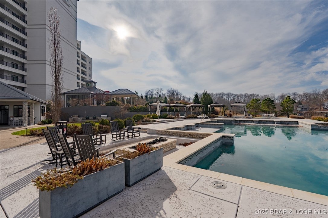 Sunrise Beach, Missouri, 65079, United States, 4 Bedrooms Bedrooms, ,5 BathroomsBathrooms,Residential,Active,2008284