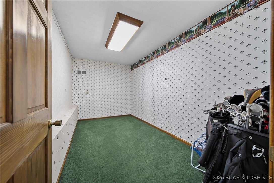 Linn Creek, Missouri, 65052, United States, 7 Bedrooms Bedrooms, ,6 BathroomsBathrooms,Residential,Active,1973281