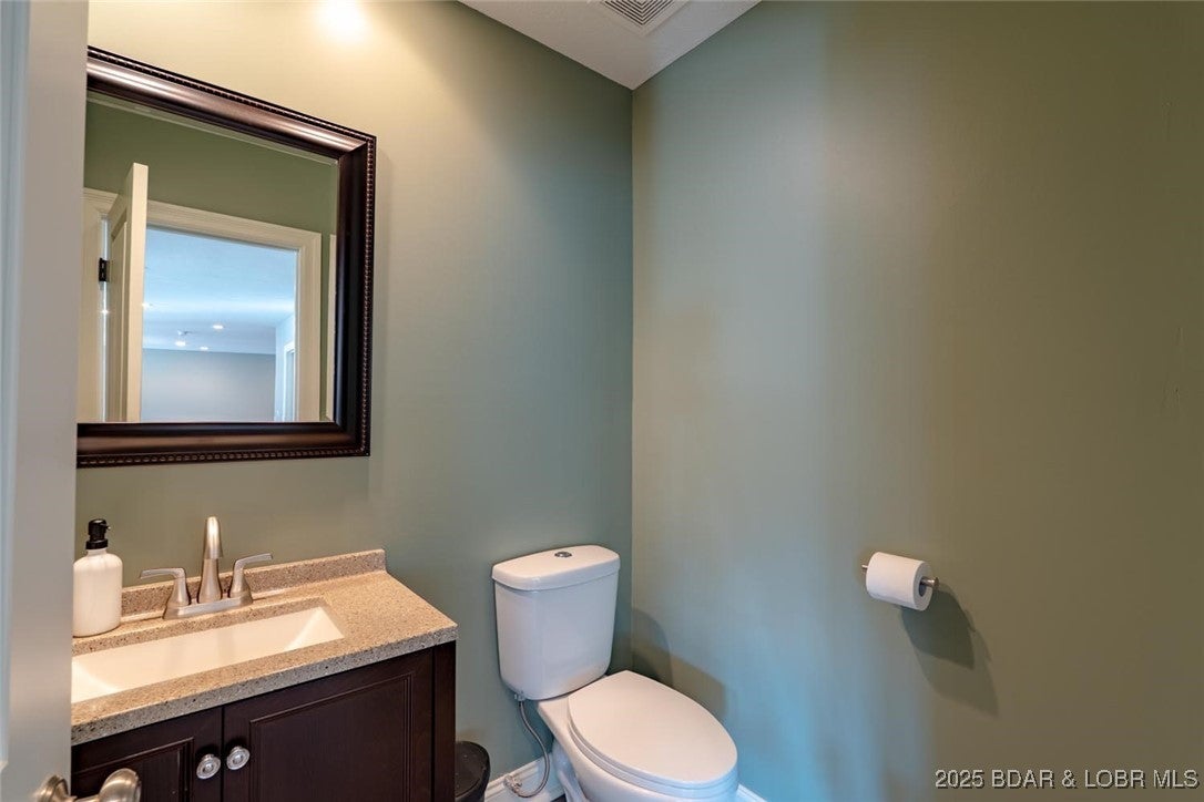 Sunrise Beach, Missouri, 65079, United States, 5 Bedrooms Bedrooms, ,7 BathroomsBathrooms,Residential,Active,2007238