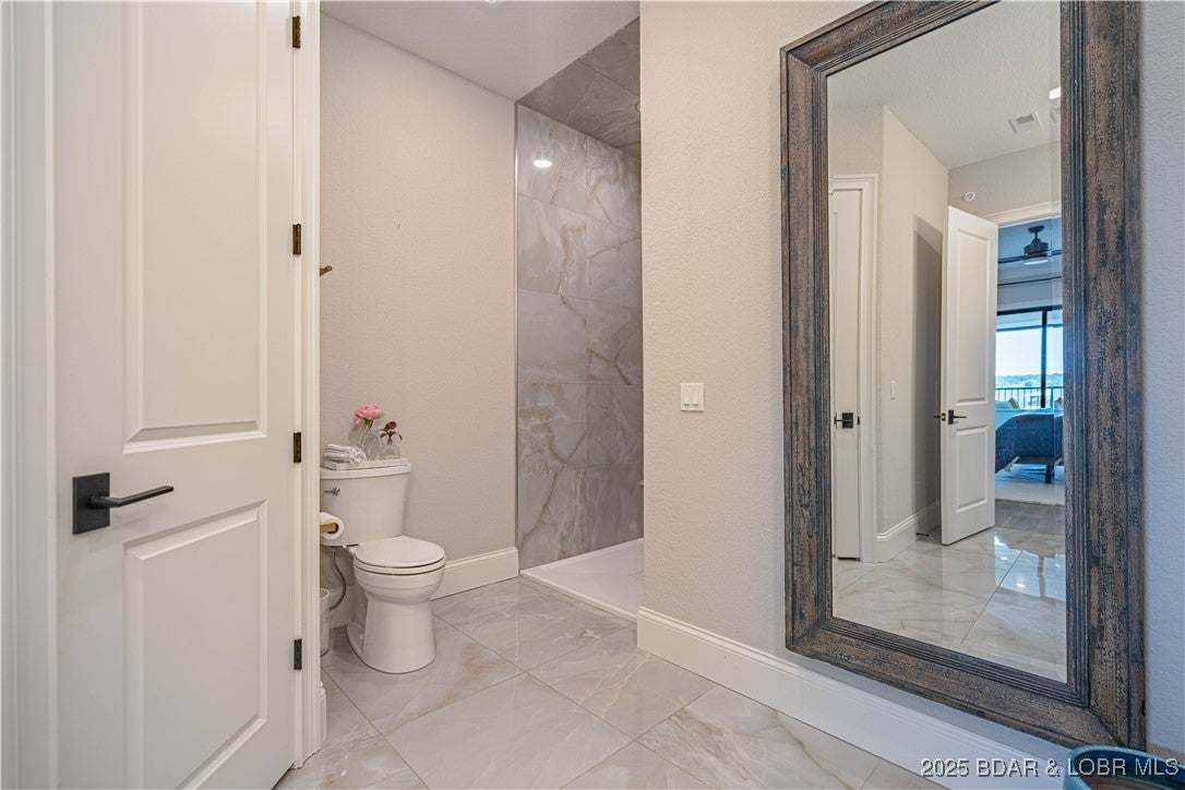 Osage Beach, Missouri, 65065, United States, 4 Bedrooms Bedrooms, ,5 BathroomsBathrooms,Residential,Active,1823963