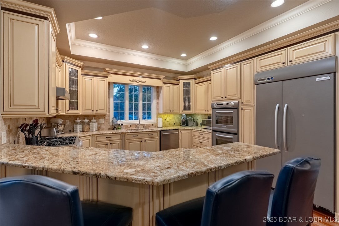 Lake Ozark, Missouri, 65049, United States, 5 Bedrooms Bedrooms, ,5 BathroomsBathrooms,Residential,Active,1990646