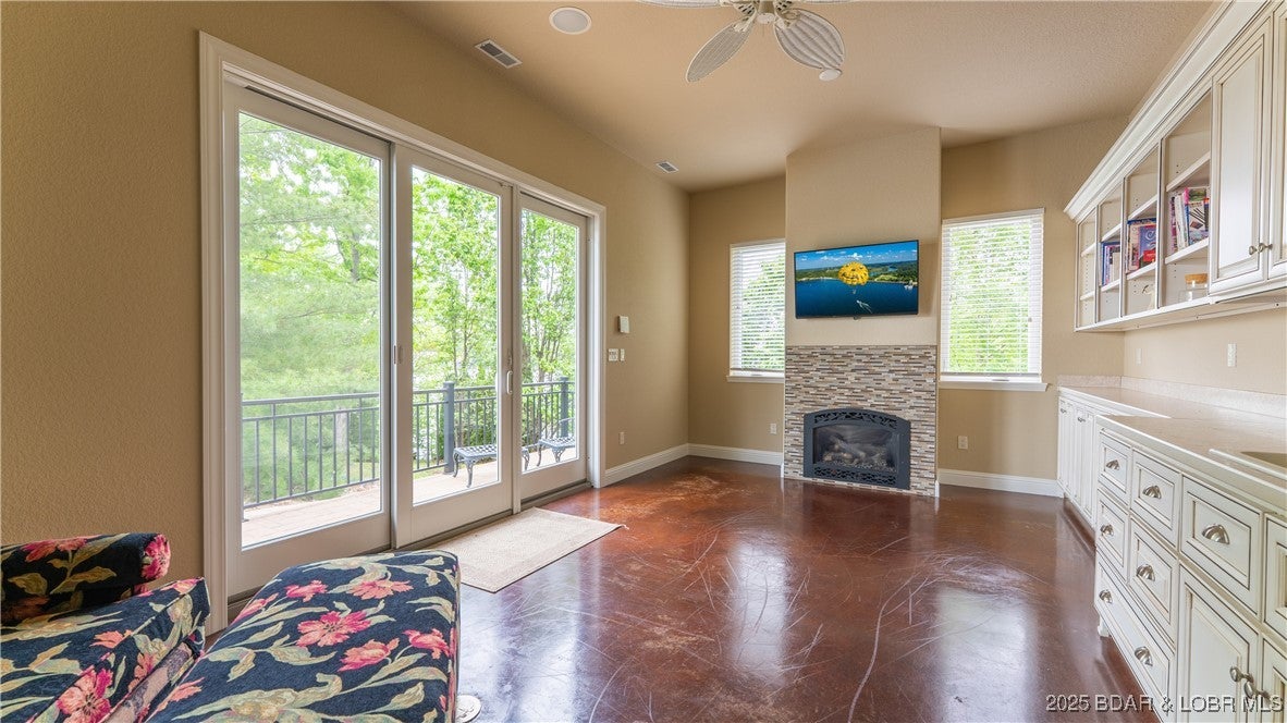 Camdenton, Missouri, 65020, United States, ,5 BathroomsBathrooms,Residential,Active,1797942