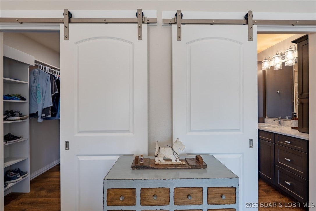 Four Seasons, Missouri, 65049, United States, 5 Bedrooms Bedrooms, ,4 BathroomsBathrooms,Residential,Active,2008696