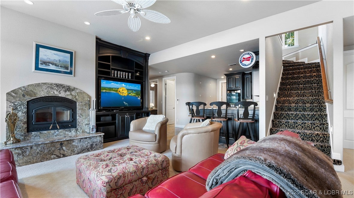 Camdenton, Missouri, 65020, United States, 5 Bedrooms Bedrooms, ,5 BathroomsBathrooms,Residential,Active,1989766