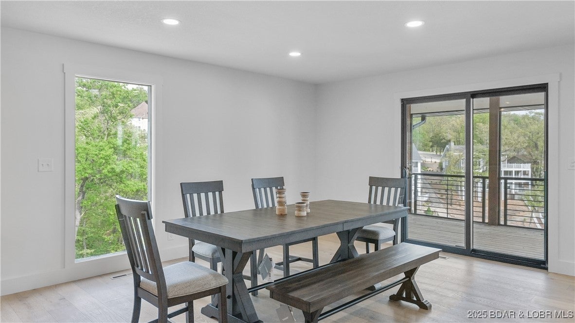 Osage Beach, Missouri, 65065, United States, 4 Bedrooms Bedrooms, ,4 BathroomsBathrooms,Residential,Active,1946330