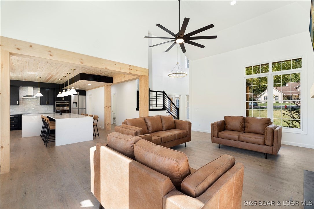 Osage Beach, Missouri, 65065, United States, 6 Bedrooms Bedrooms, ,4 BathroomsBathrooms,Residential,Active,1952762