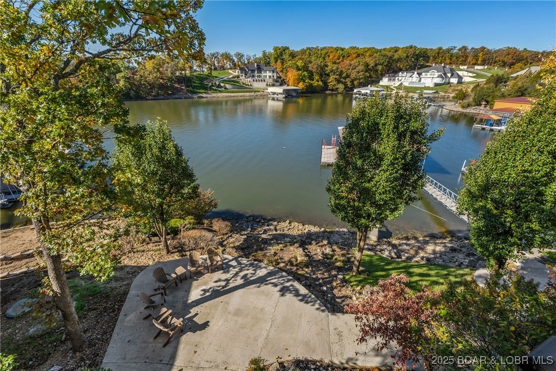 Villages, Missouri, 65079, United States, 5 Bedrooms Bedrooms, ,4 BathroomsBathrooms,Residential,Active,1985880