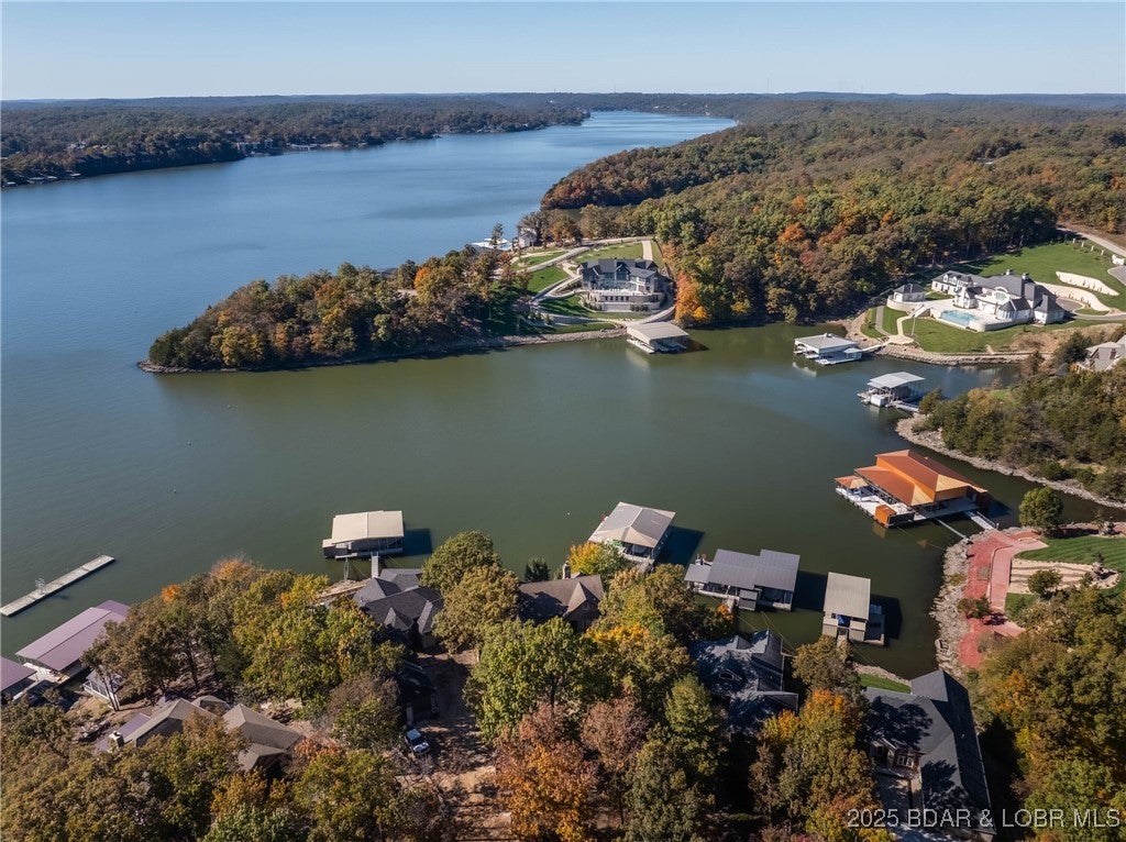 Villages, Missouri, 65079, United States, 5 Bedrooms Bedrooms, ,4 BathroomsBathrooms,Residential,Active,1985880