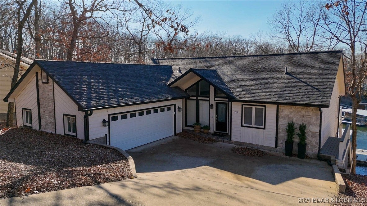 Four Seasons, Missouri, 65049, United States, 5 Bedrooms Bedrooms, ,4 BathroomsBathrooms,Residential,Active,2008696