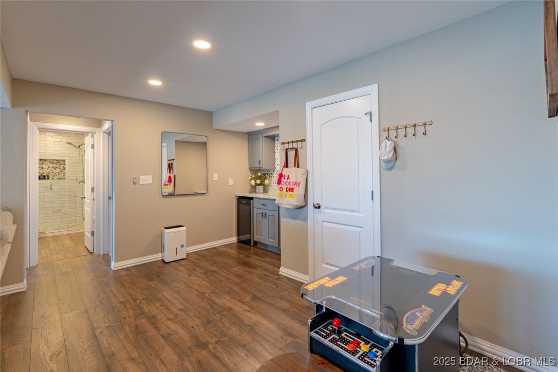 Four Seasons, Missouri, 65049, United States, 5 Bedrooms Bedrooms, ,4 BathroomsBathrooms,Residential,Active,2008696