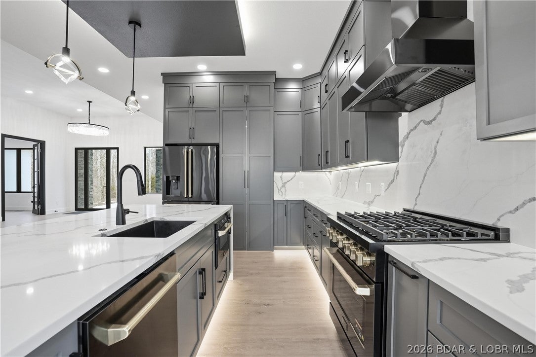 Porto Cima, Missouri, 65049, United States, 4 Bedrooms Bedrooms, ,4 BathroomsBathrooms,Residential,Active,2040222