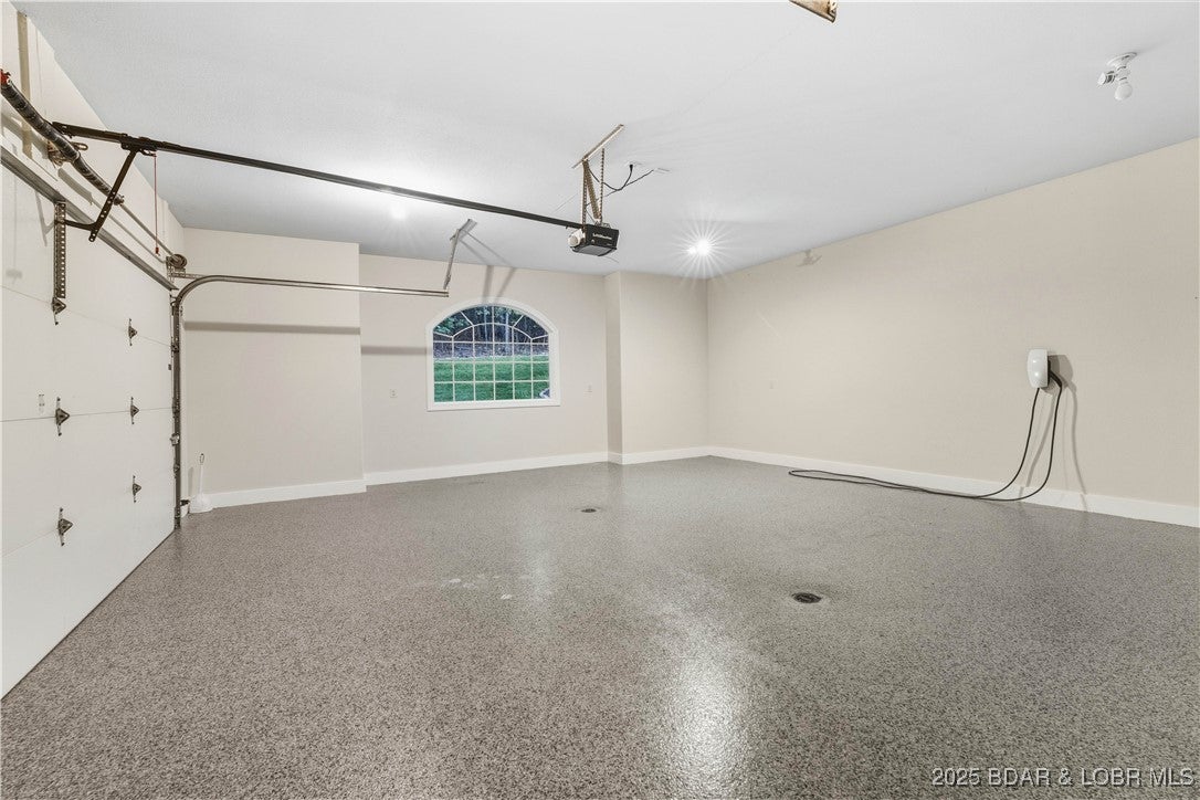 Porto Cima, Missouri, 65079, United States, 5 Bedrooms Bedrooms, ,4 BathroomsBathrooms,Residential,Active,1973370