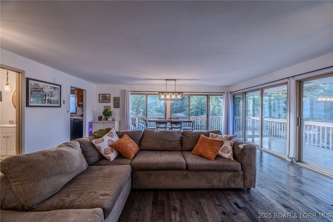 Gravois Mills, Missouri, 65037, United States, 3 Bedrooms Bedrooms, ,3 BathroomsBathrooms,Residential,Active,1945462