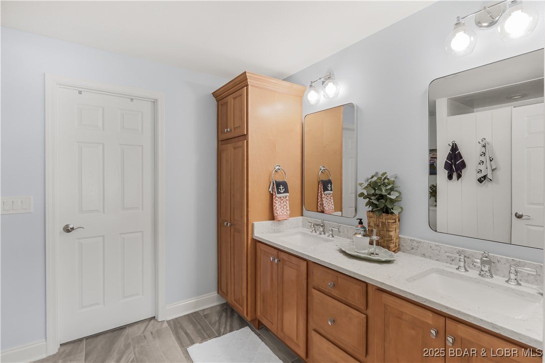 Lake Ozark, Missouri, 65049, United States, 6 Bedrooms Bedrooms, ,4 BathroomsBathrooms,Residential,Active,2006947