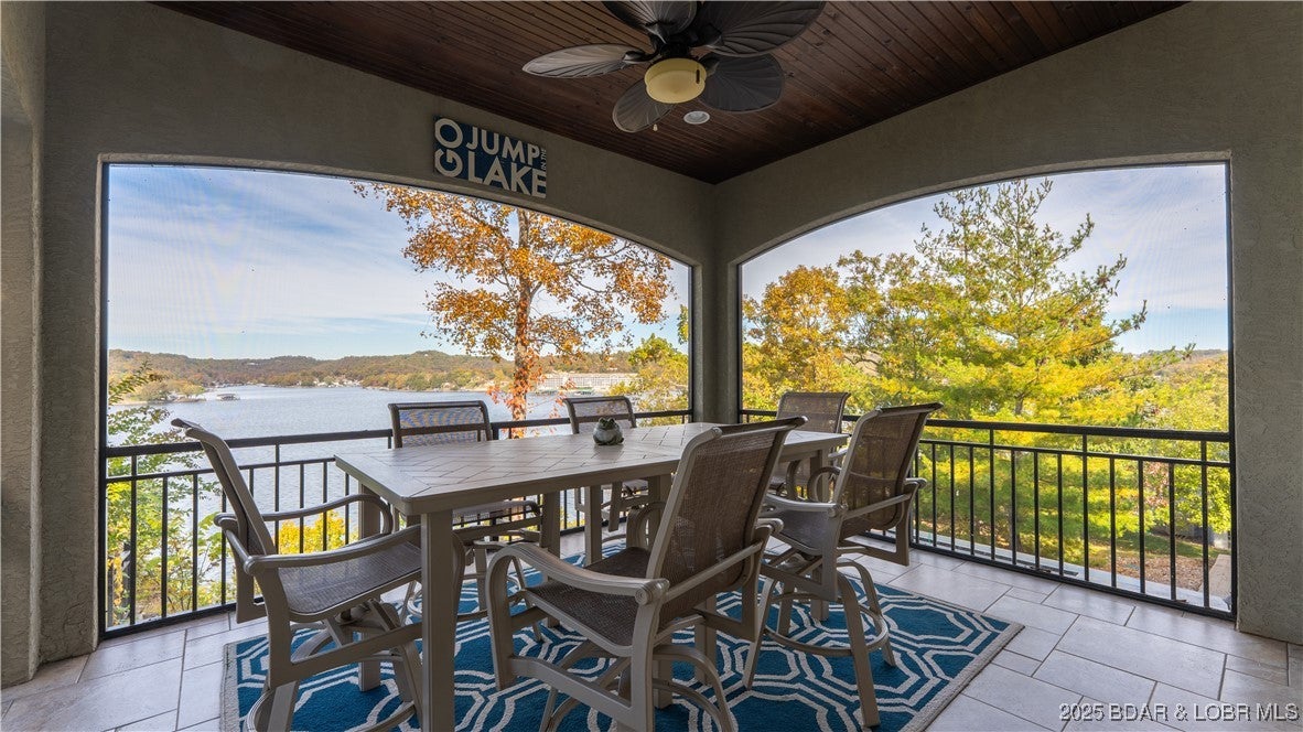 Camdenton, Missouri, 65020, United States, 5 Bedrooms Bedrooms, ,5 BathroomsBathrooms,Residential,Active,1989766