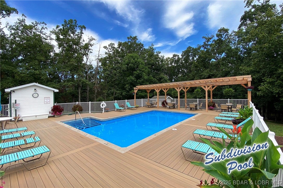 Porto Cima, Missouri, 65079, United States, 5 Bedrooms Bedrooms, ,6 BathroomsBathrooms,Residential,Active,1989748