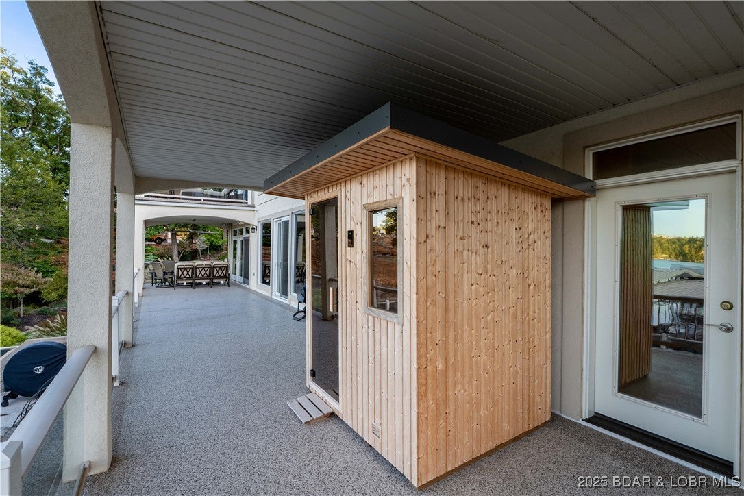 Porto Cima, Missouri, 65079, United States, 5 Bedrooms Bedrooms, ,4 BathroomsBathrooms,Residential,Active,1973370