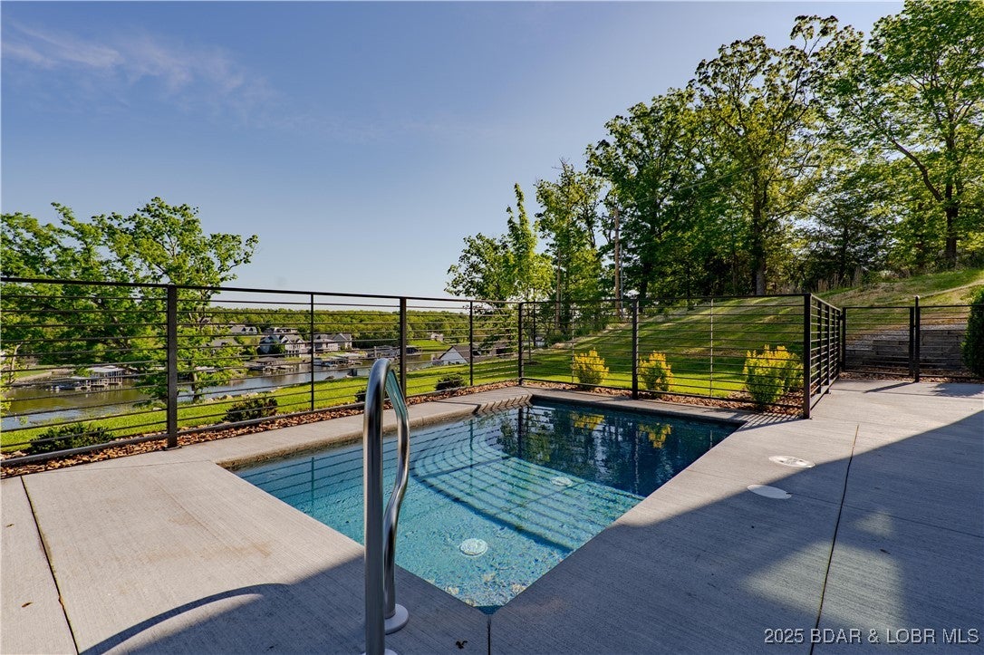 Osage Beach, Missouri, 65065, United States, 5 Bedrooms Bedrooms, ,4 BathroomsBathrooms,Residential,Active,1953713
