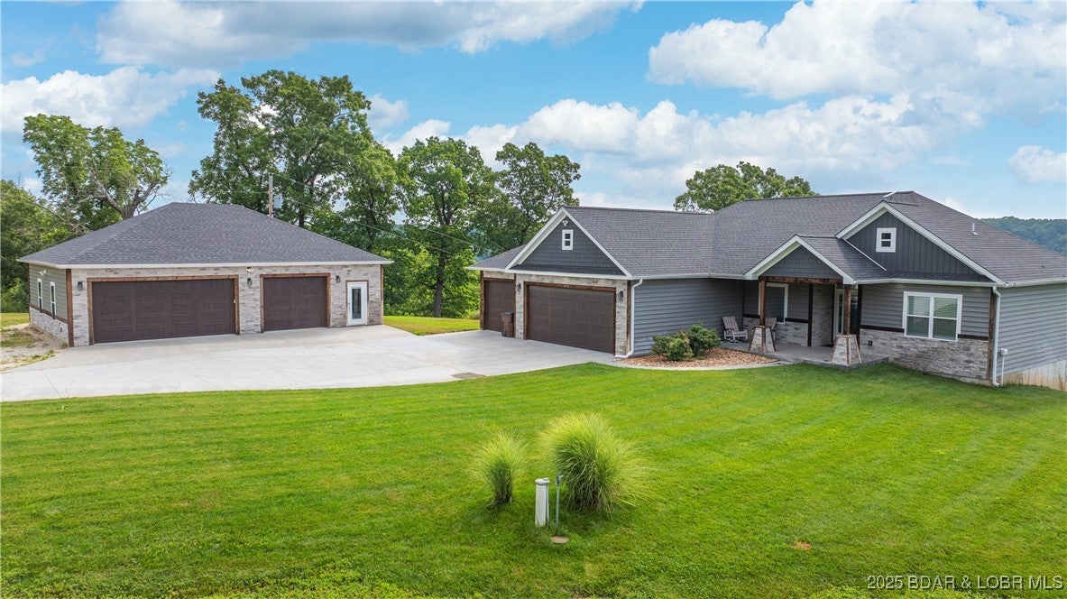 Camdenton, Missouri, 65020, United States, 5 Bedrooms Bedrooms, ,4 BathroomsBathrooms,Residential,Active,1903211