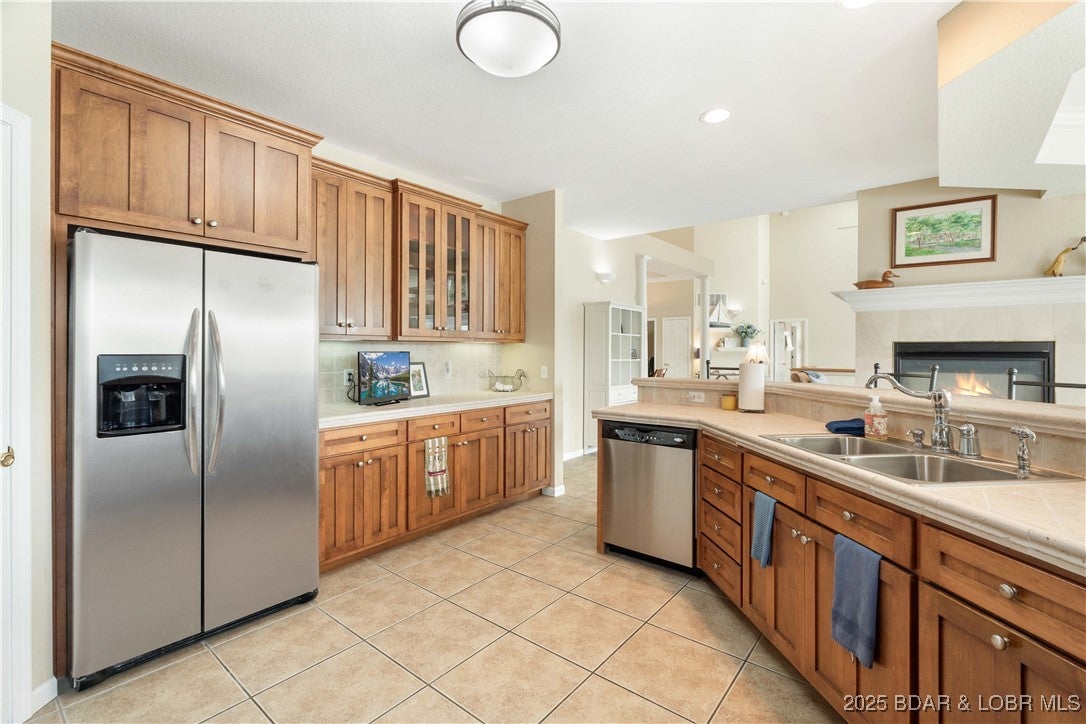 Camdenton, Missouri, 65020, United States, 4 Bedrooms Bedrooms, ,4 BathroomsBathrooms,Residential,Active,1936451