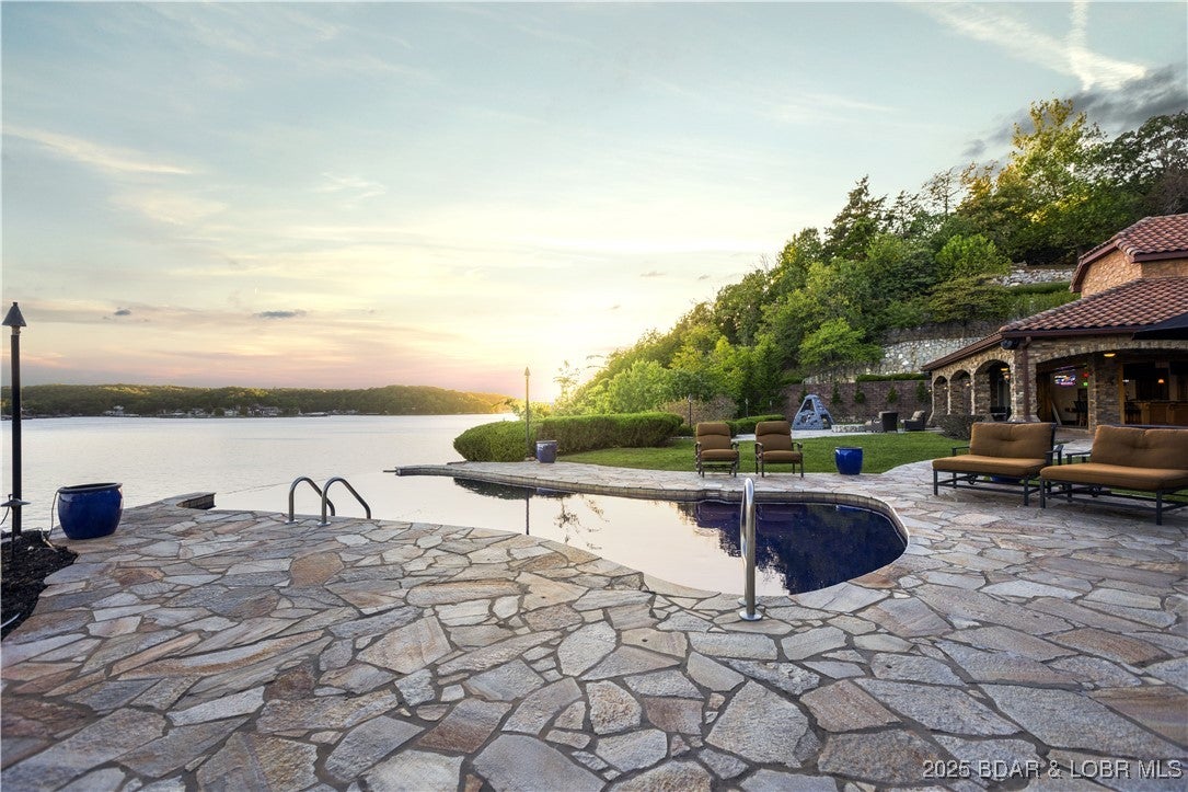 Sunrise Beach, Missouri, 65079, United States, 18 Bedrooms Bedrooms, ,19 BathroomsBathrooms,Residential,Active,1734934