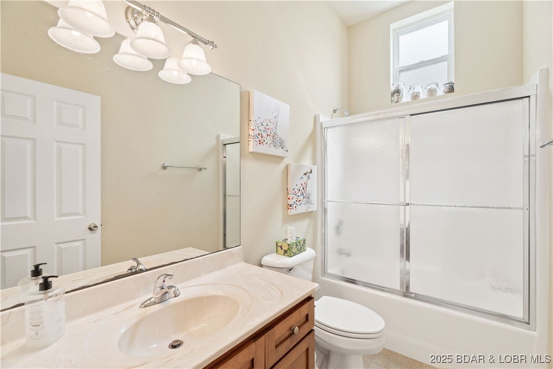 Camdenton, Missouri, 65020, United States, 4 Bedrooms Bedrooms, ,4 BathroomsBathrooms,Residential,Active,1936451