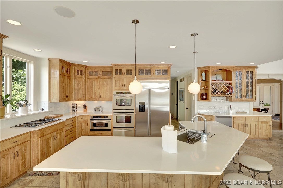 Porto Cima, Missouri, 65079, United States, 7 Bedrooms Bedrooms, ,7 BathroomsBathrooms,Residential,Active,1922532