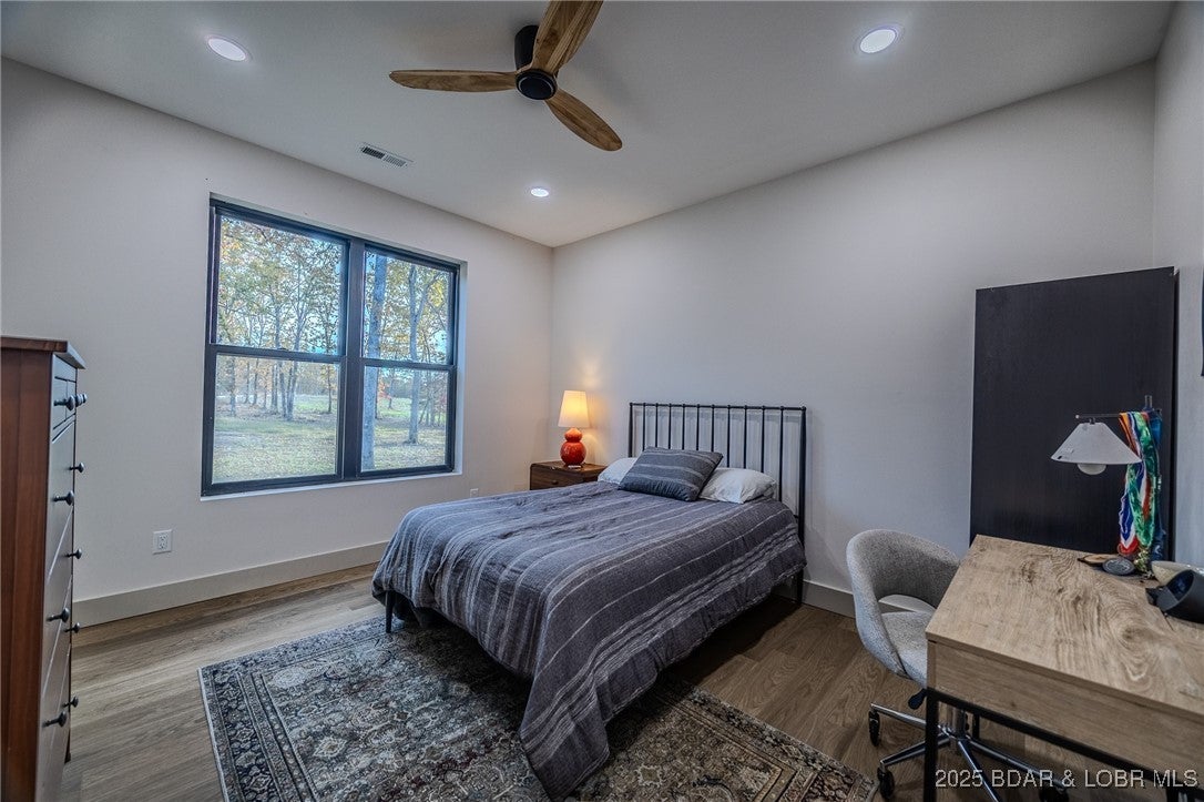 Linn Creek, Missouri, 65052, United States, 6 Bedrooms Bedrooms, ,5 BathroomsBathrooms,Residential,Active,1989796