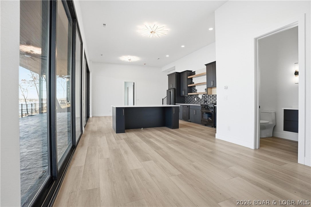 Porto Cima, Missouri, 65079, United States, 6 Bedrooms Bedrooms, ,9 BathroomsBathrooms,Residential,Active,2017446