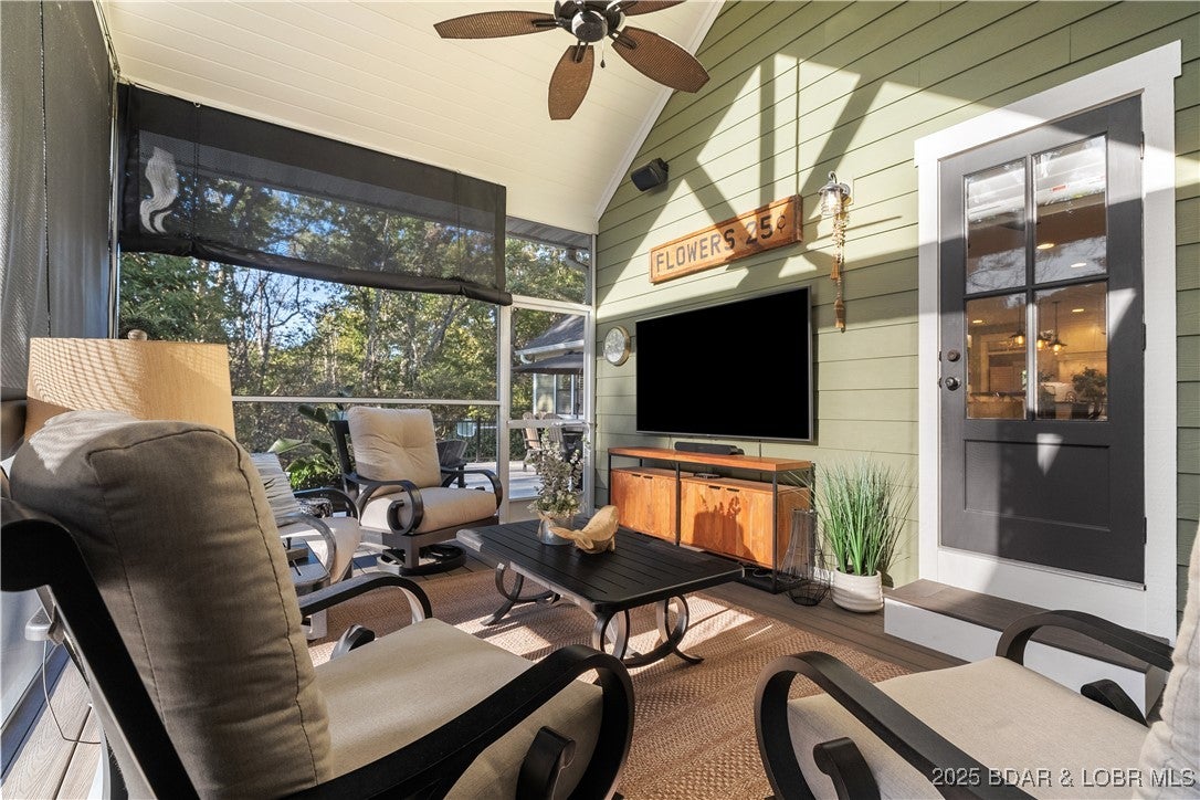 Lake Ozark, Missouri, 65049, United States, 4 Bedrooms Bedrooms, ,5 BathroomsBathrooms,Residential,Active,1960161