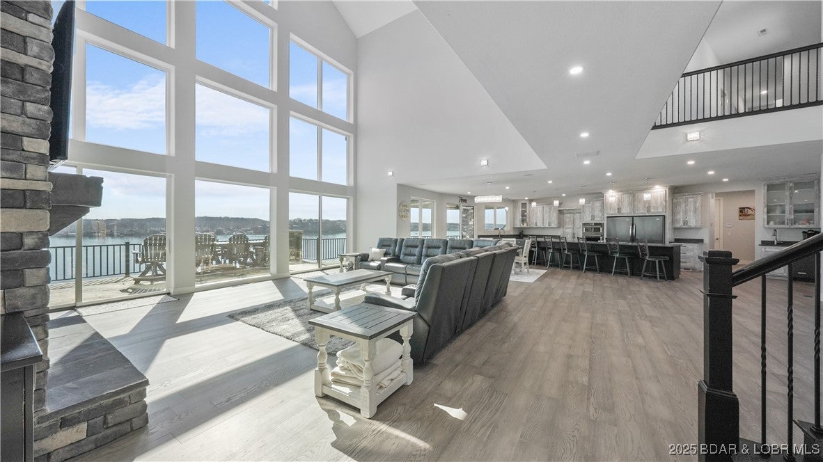 Sunrise Beach, Missouri, 65079, United States, 8 Bedrooms Bedrooms, ,10 BathroomsBathrooms,Residential,Active,1964490