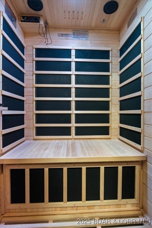 Osage Beach, Missouri, 65065, United States, 5 Bedrooms Bedrooms, ,4 BathroomsBathrooms,Residential,Active,2001071