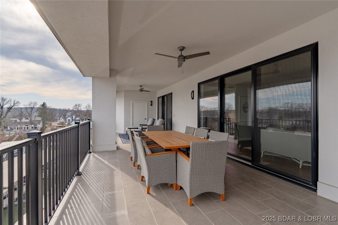 Sunrise Beach, Missouri, 65079, United States, 4 Bedrooms Bedrooms, ,5 BathroomsBathrooms,Residential,Active,2008284