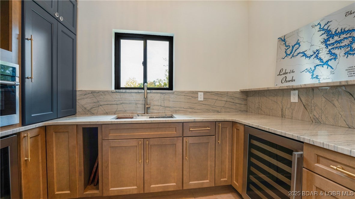 Porto Cima, Missouri, 65079, United States, 6 Bedrooms Bedrooms, ,6 BathroomsBathrooms,Residential,Active,1894189